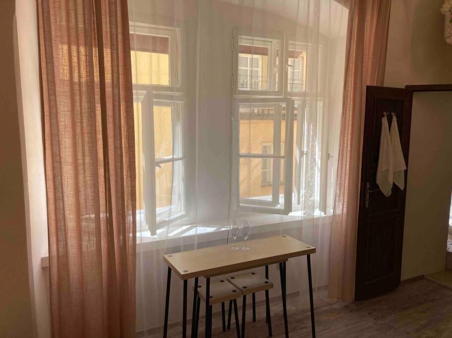 Studio In Gothic House, 50M To The Old Town Square Прага Экстерьер фото
